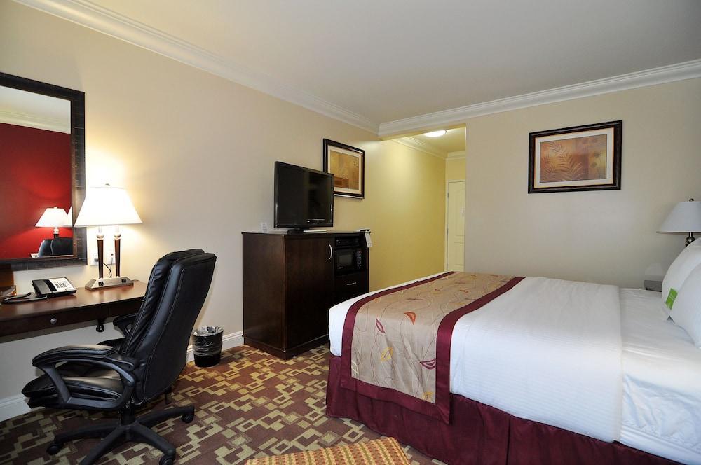 La Quinta By Wyndham Lembah Moreno Luaran gambar